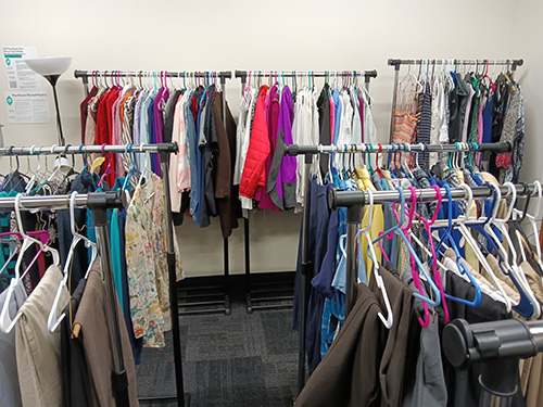 GM closet clothing racks